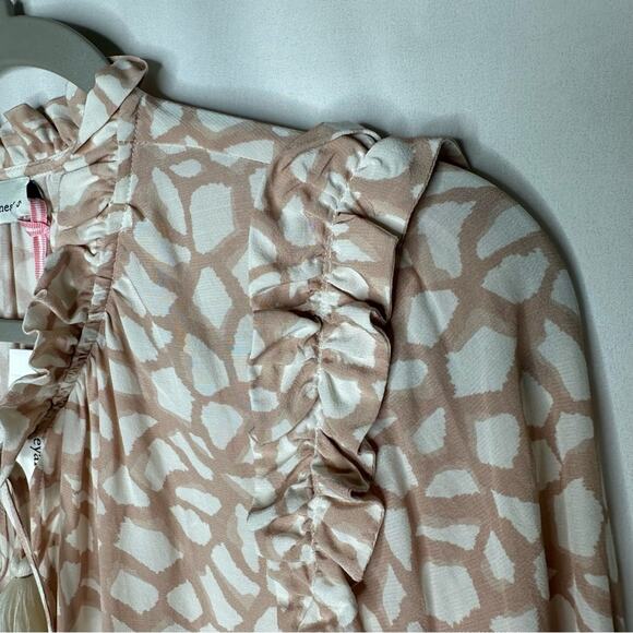 VINEYARD VINES Animal Geo Print Ruffle Top NWT in Size Small - Picture 4 of 6